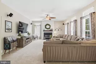 13621 Heritage Farms Dr, Gainesville, VA 20155 - Photo 30