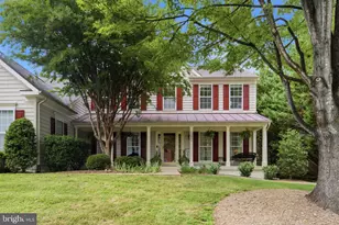 13621 Heritage Farms Dr, Gainesville, VA 20155 - Photo 14