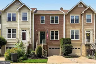 7749 Black Horse Ct, Manassas, VA 20109 - Photo 2