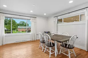 7704 Huron Dr, Gainesville, VA 20155 - Photo 8