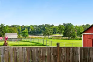 7704 Huron Dr, Gainesville, VA 20155 - Photo 38
