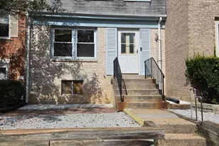 2075 Mayflower Dr, Woodbridge, VA 22192 - Photo 2