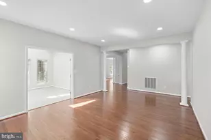 7651 Covewood Ct, Gainesville, VA 20155 - Photo 8