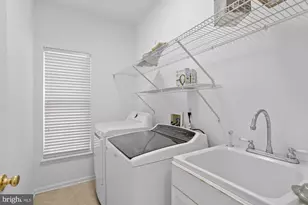 7651 Covewood Ct, Gainesville, VA 20155 - Photo 16