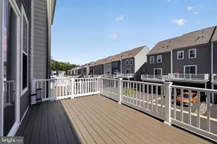 1743 Autumn Maple Leaf Dr, Dumfries, VA 22026 - Photo 18