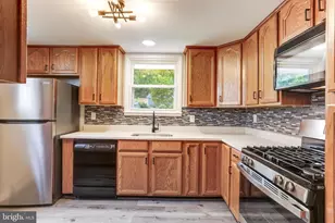4111 Hemingway Dr, Woodbridge, VA 22193 - Photo 14
