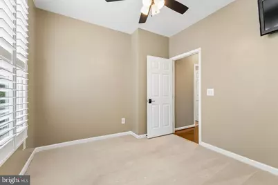 5863 Tulloch Spring Court, Haymarket, VA 20169 - Photo 16