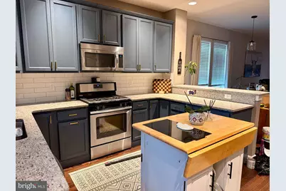 8114 Essex Grove Way, Manassas, VA 20111 - Photo 6