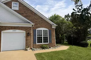 12247 Seaford Ct, Woodbridge, VA 22192 - Photo 2