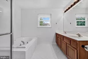 13927 Rutgers Ct, Woodbridge, VA 22193 - Photo 22
