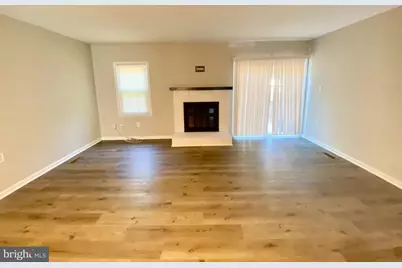 11370 Cromwell Court, Woodbridge, VA 22192 - Photo 4