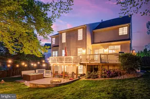 3985 Fawnridge Ct, Woodbridge, VA 22193 - Photo 4