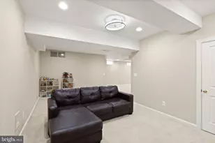 9233 Falling Water Dr, Bristow, VA 20136 - Photo 44