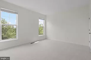 12807 Lotte Dr, Woodbridge, VA 22192 - Photo 10