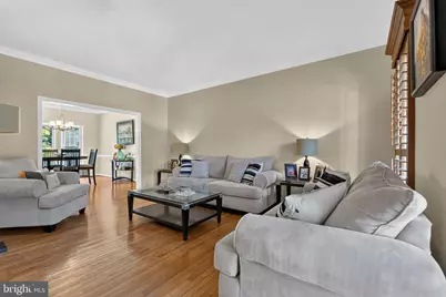 8121 Willingboro Court, Gainesville, VA 20155 - Photo 14