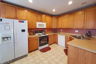 17513 Victoria Falls Dr, Dumfries, VA 22025 - Photo 8