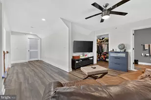 13992 Greendale Dr, Woodbridge, VA 22191 - Photo 18