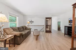 8110 Whitting Dr, Manassas, VA 20112 - Photo 8