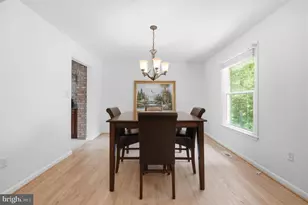 8110 Whitting Dr, Manassas, VA 20112 - Photo 10