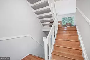 2692 Seville Cir, Woodbridge, VA 22192 - Photo 4
