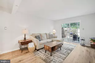 2692 Seville Cir, Woodbridge, VA 22192 - Photo 8