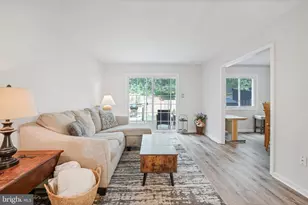 2692 Seville Cir, Woodbridge, VA 22192 - Photo 6