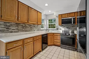 11366 Aegean Ter, Woodbridge, VA 22192 - Photo 10