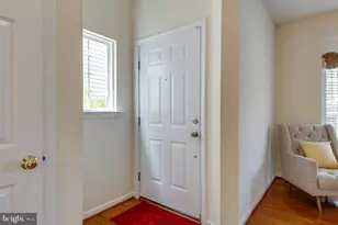 6805 Hollow Glen Ct, Gainesville, VA 20155 - Photo 14