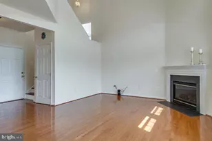 6805 Hollow Glen Ct, Gainesville, VA 20155 - Photo 10