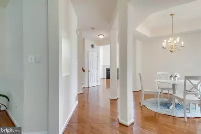 6805 Hollow Glen Court, Gainesville, VA 20155 - Photo 8