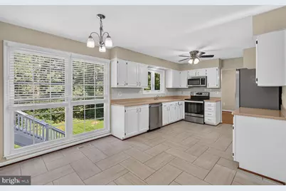 8219 Crackling Fire Drive, Gainesville, VA 20155 - Photo 8