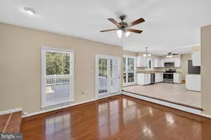 8219 Crackling Fire Dr, Gainesville, VA 20155 - Photo 12