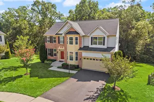 9405 Lomax Forest Dr, Manassas, VA 20112 - Photo 2