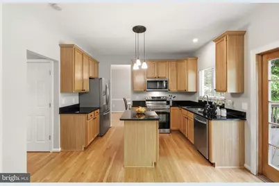 5608 Eppes Island Place, Manassas, VA 20112 - Photo 8