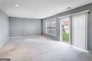 15657 William Bayliss Ct, Woodbridge, VA 22191 - Photo 32