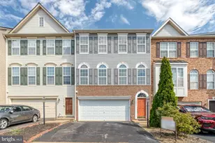 15657 William Bayliss Ct, Woodbridge, VA 22191 - Photo 1