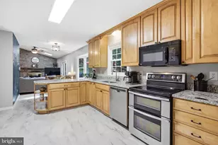 11154 Stonebrook Dr, Manassas, VA 20112 - Photo 8