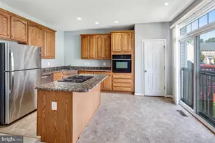 15657 William Bayliss Ct, Woodbridge, VA 22191 - Photo 12