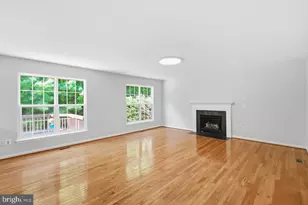 14039 Sable Ct, Woodbridge, VA 22193 - Photo 10