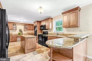 9010 Westchester Dr, Manassas, VA 20112 - Photo 4