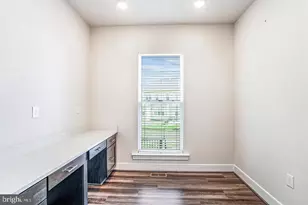 17787 White Campion Wy, Dumfries, VA 22026 - Photo 18