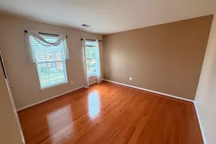 17068 Loftridge Ln, Gainesville, VA 20155 - Photo 12