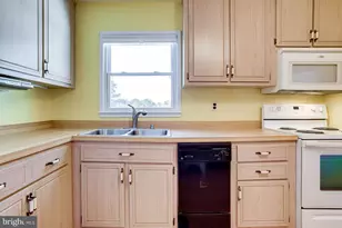 13714 Gran Deur Dr, Woodbridge, VA 22193 - Photo 34