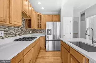 6687 Roderick, Gainesville, VA 20155 - Photo 8