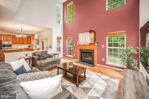 5917 Fincastle Dr, Manassas, VA 20112 - Photo 4
