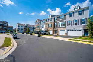 8790 Kensington Church St, Manassas, VA 20112 - Photo 2