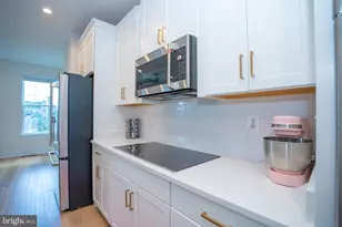 8790 Kensington Church St, Manassas, VA 20112 - Photo 14