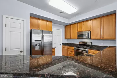 6821 Hampton Bay Lane, Gainesville, VA 20155 - Photo 6