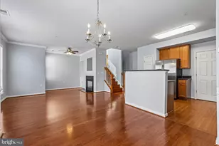 6821 Hampton Bay Ln, Gainesville, VA 20155 - Photo 10
