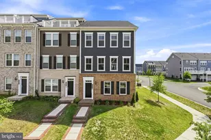 17279 Turnstone Dr, Dumfries, VA 22026 - Photo 2